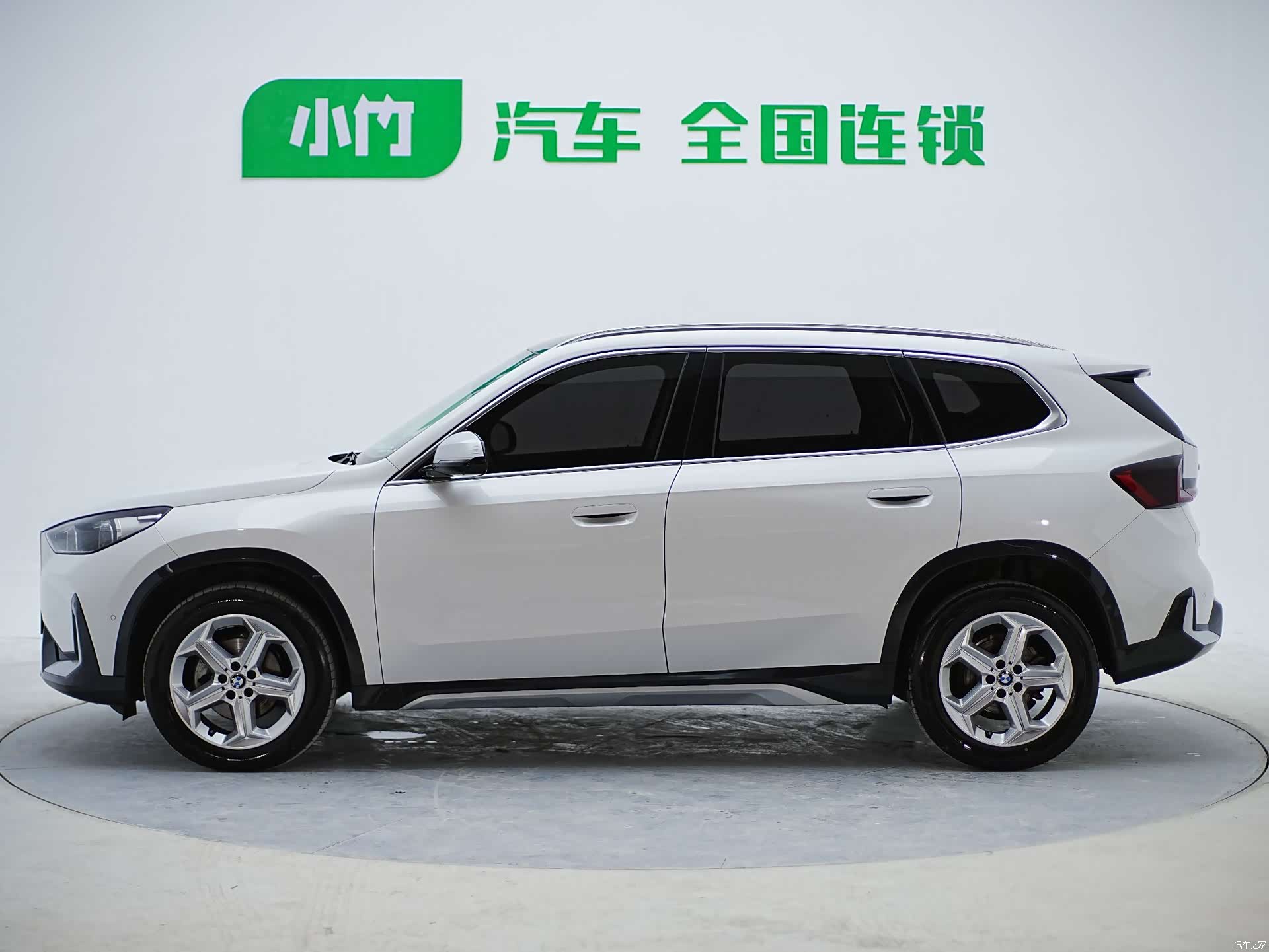 BMW X1, 2023 все фото