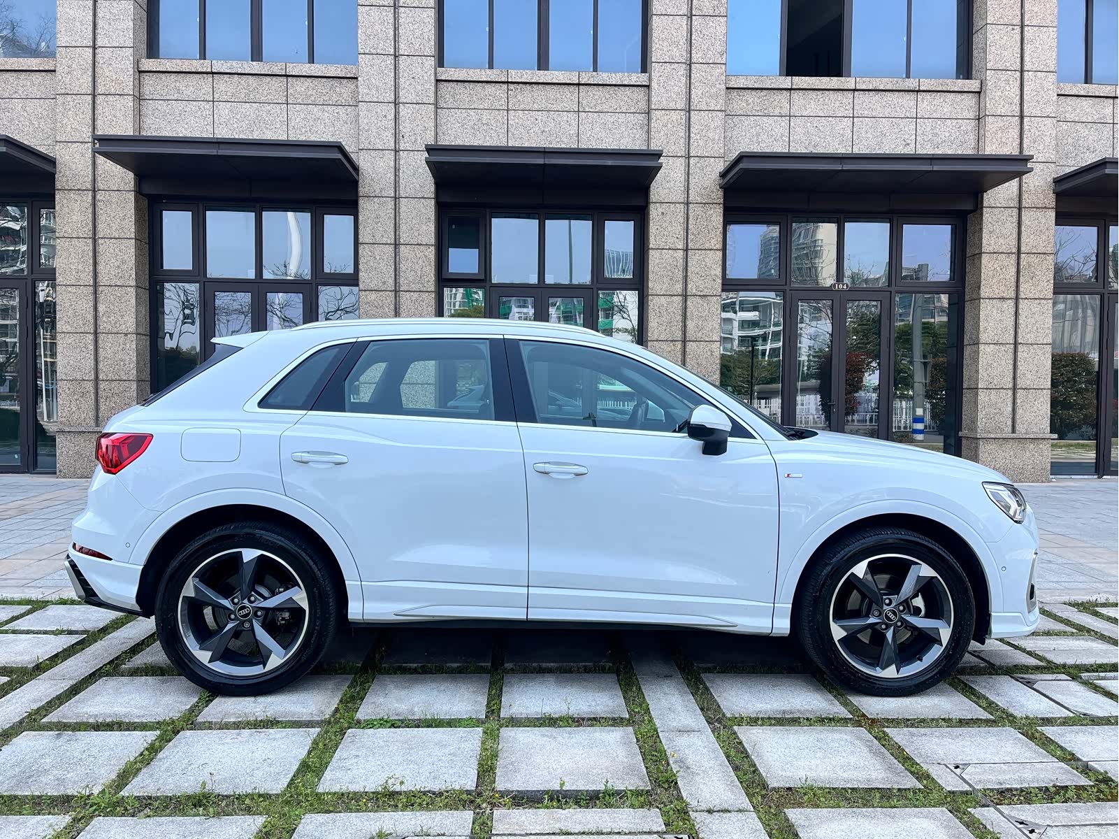 Audi Q3, 2024 16