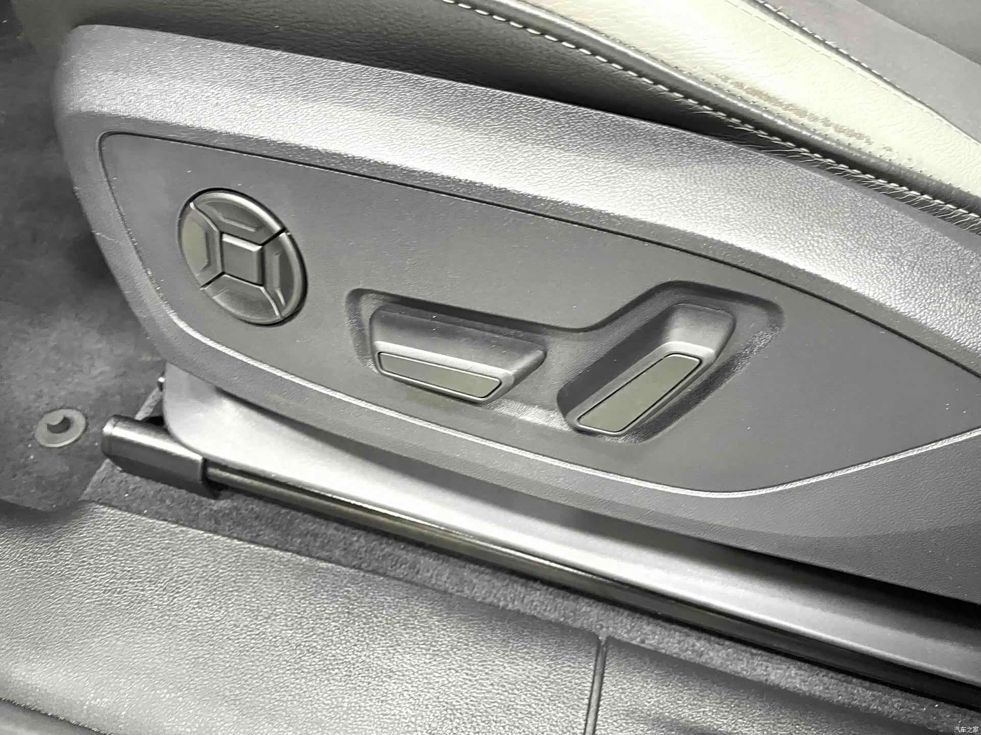 Audi Q3, 2022 12