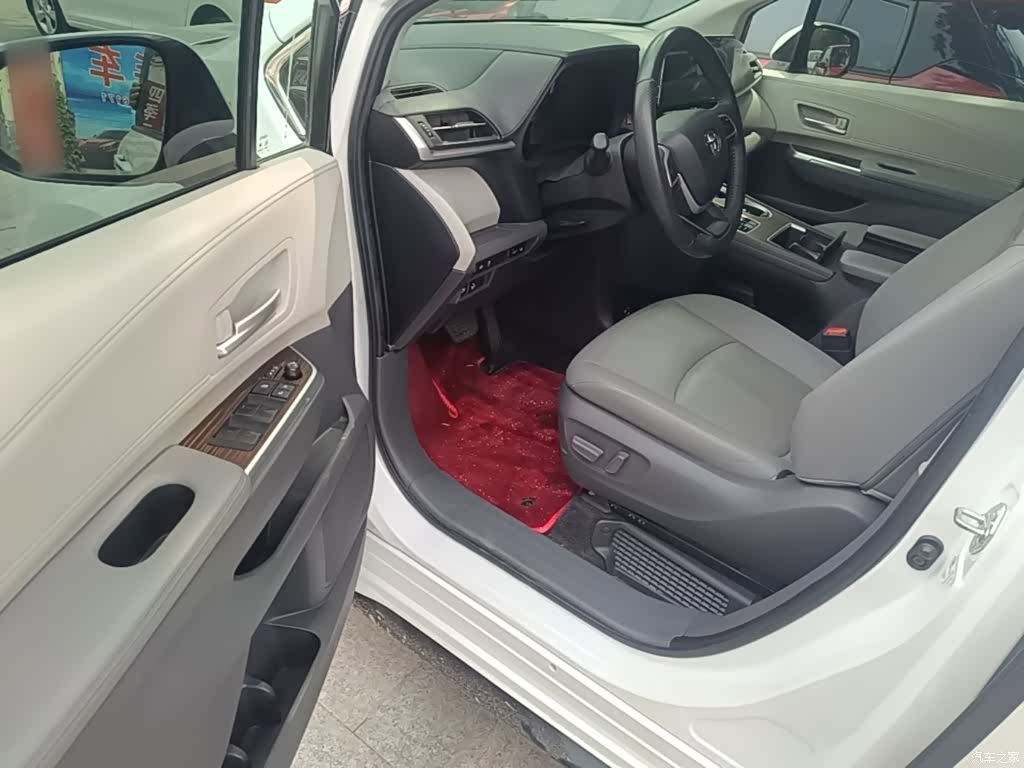 Toyota Sienna, 2023 16