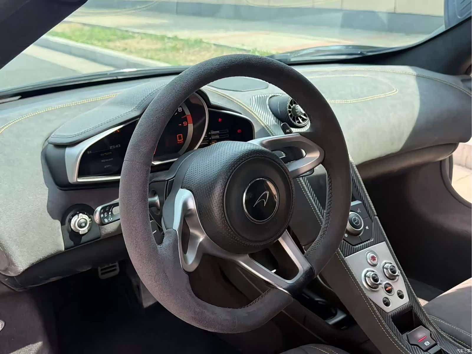 McLaren 12C, 2015 6