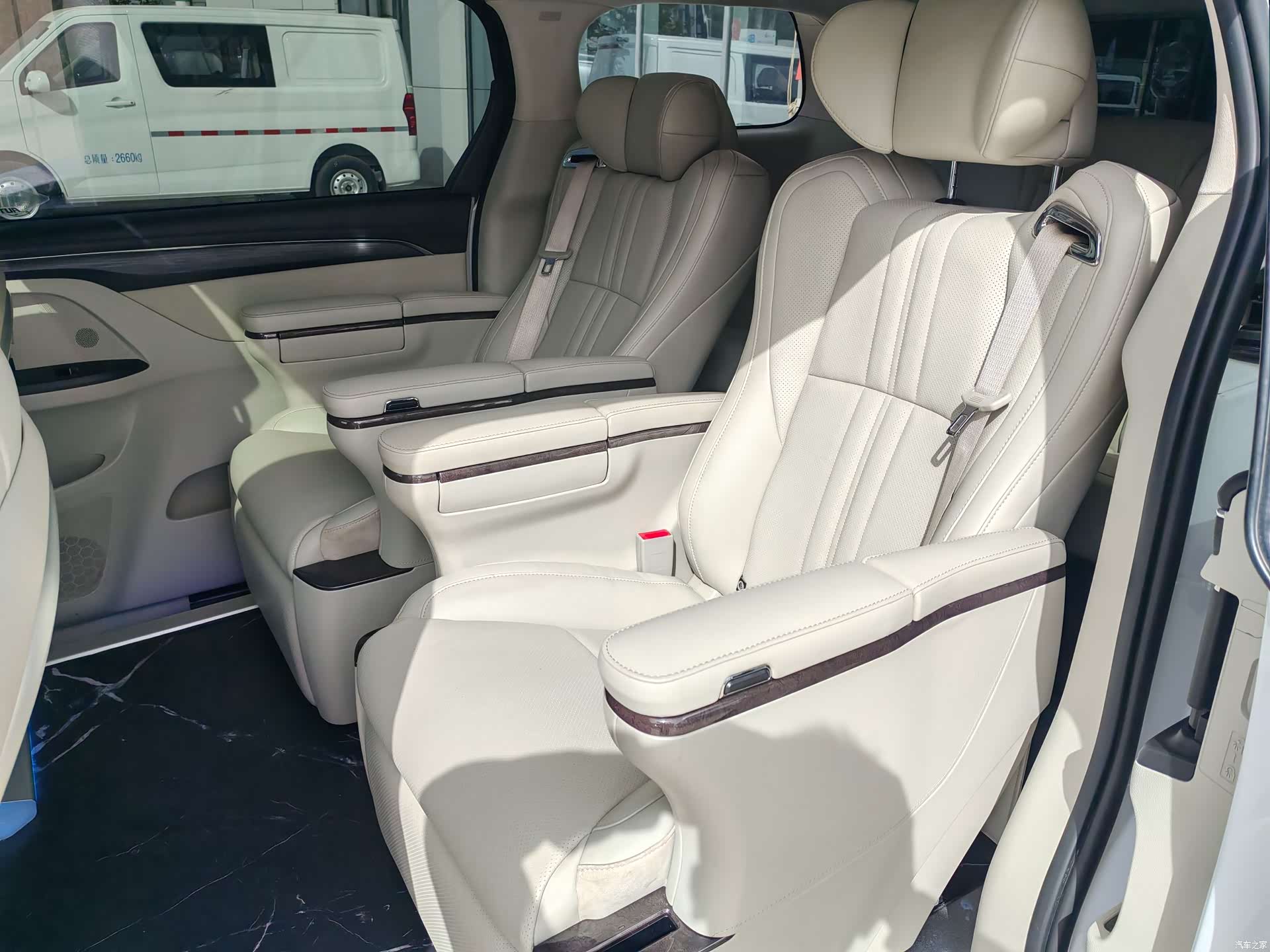 Buick GL8, 2023 все фото