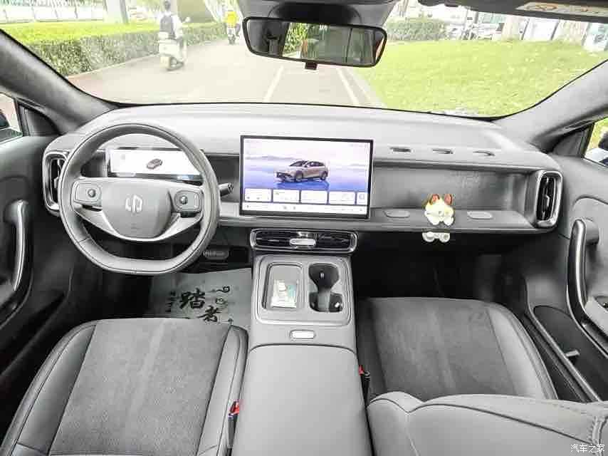 Leapmotor Lafa5, 2025 3