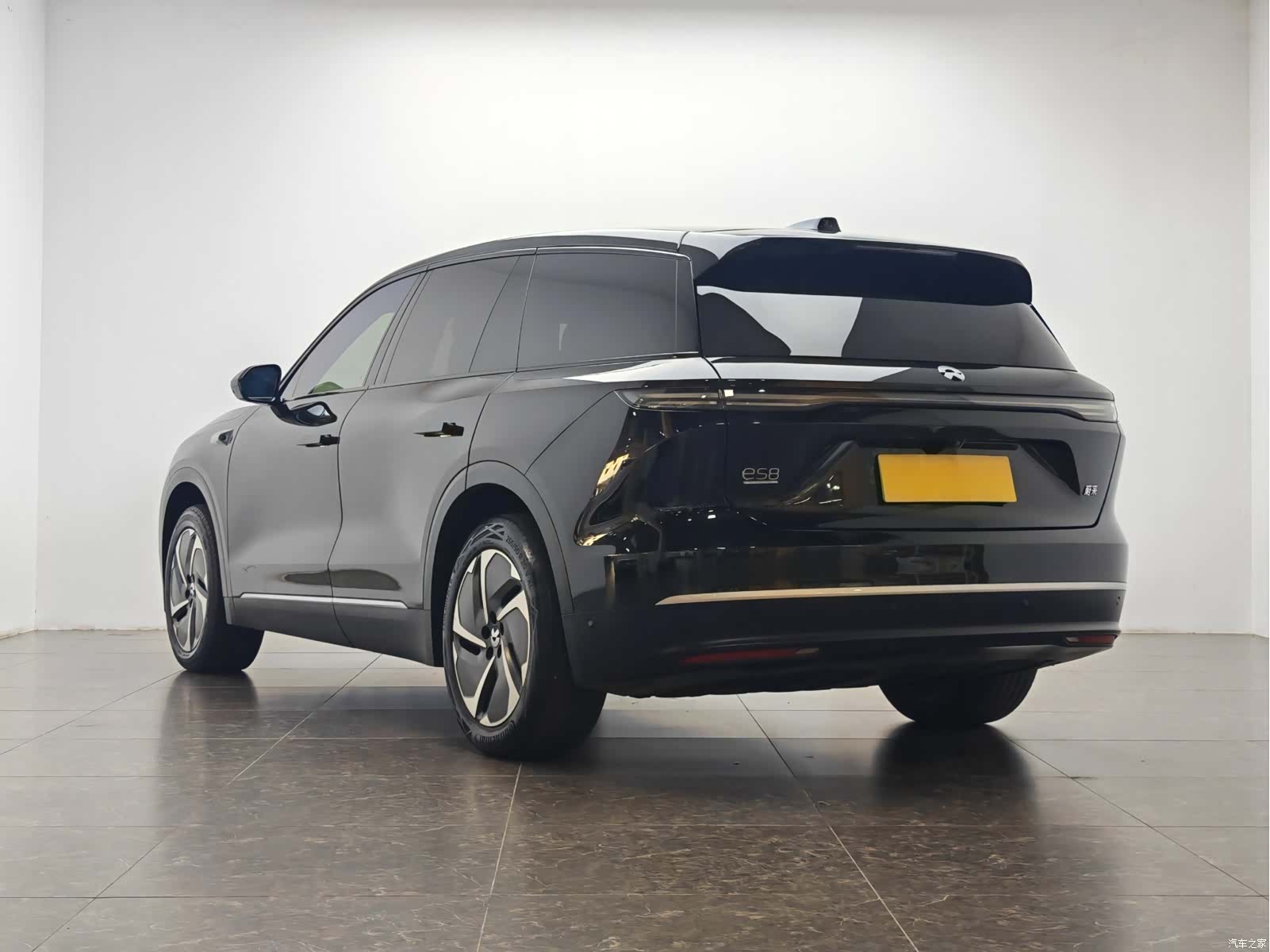 NIO ES8, 2025 4