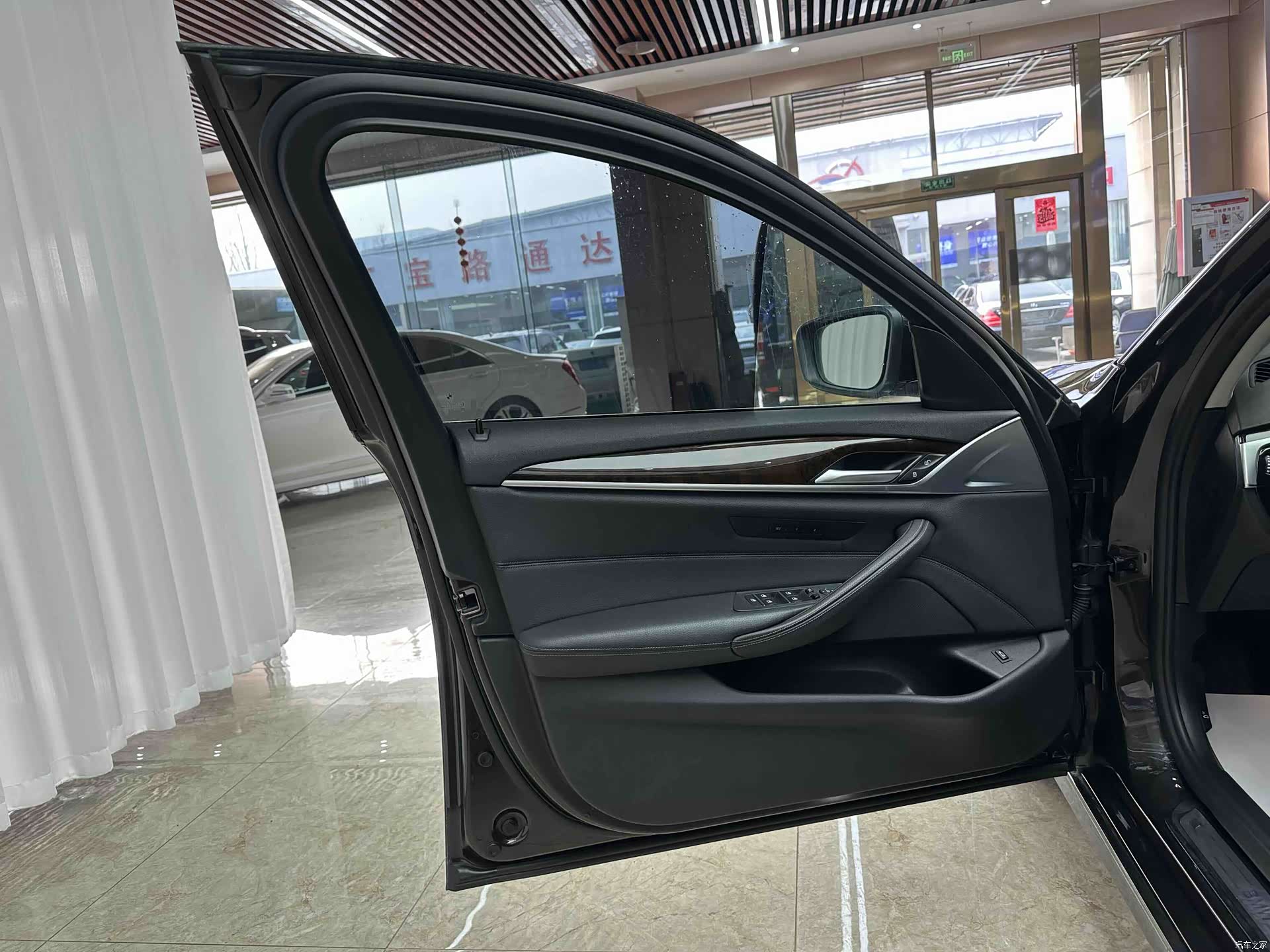 BMW 5 Series, 2018 11
