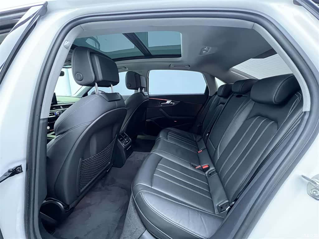 Audi A4L, 2022 26