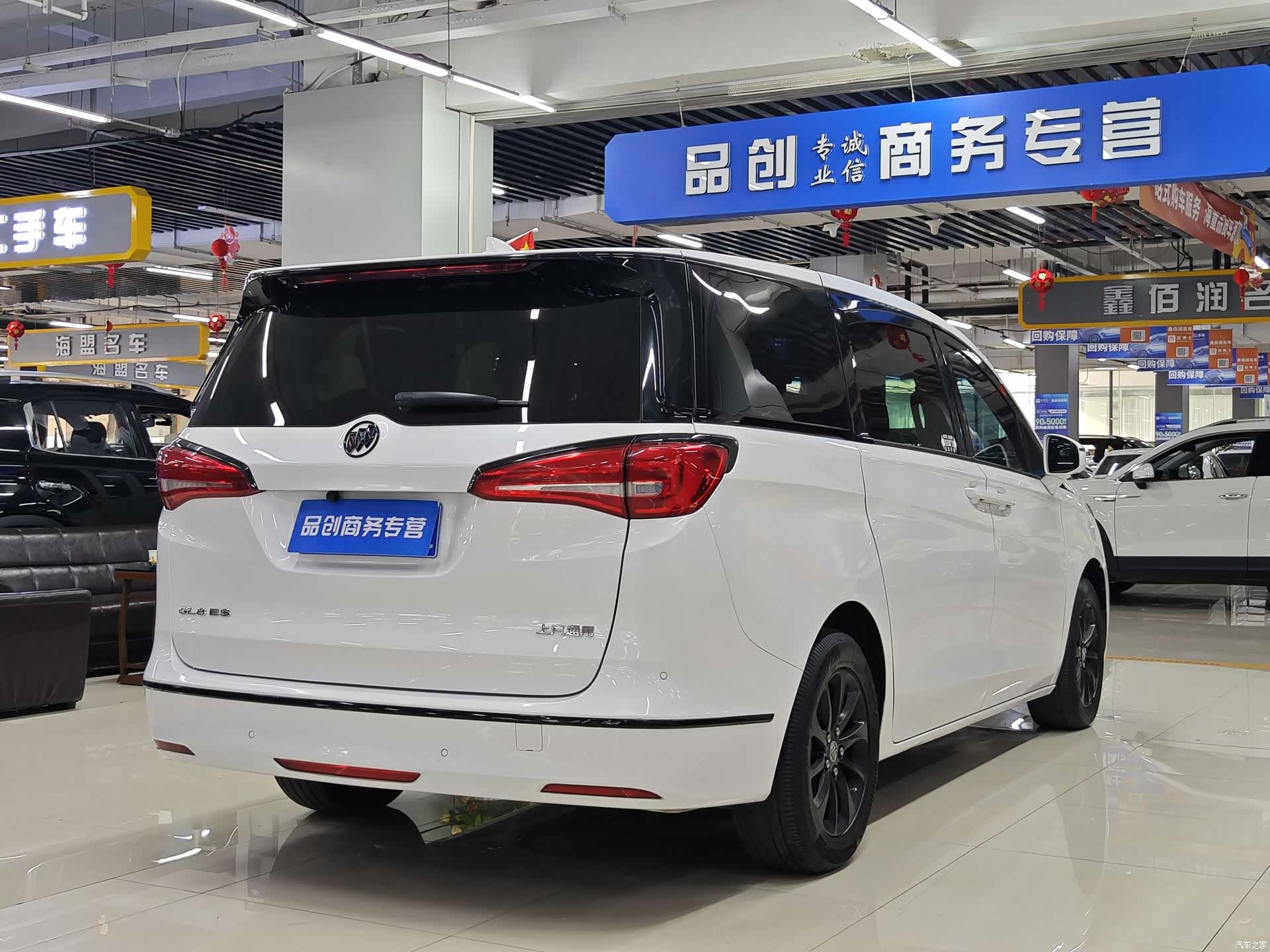 Buick GL8, 2020 9