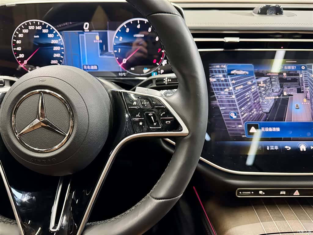 Mercedes-Benz E-Class, 2024 26