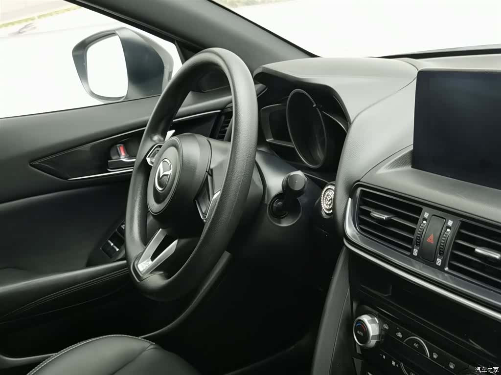 Mazda CX-4, 2020 22