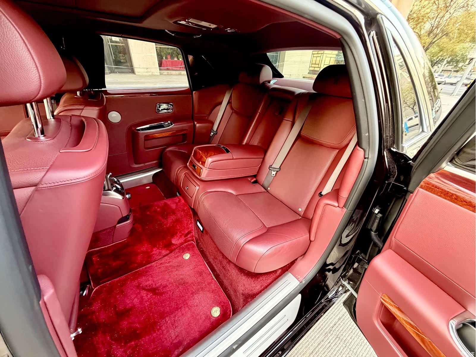 Rolls-Royce Ghost, 2018 11