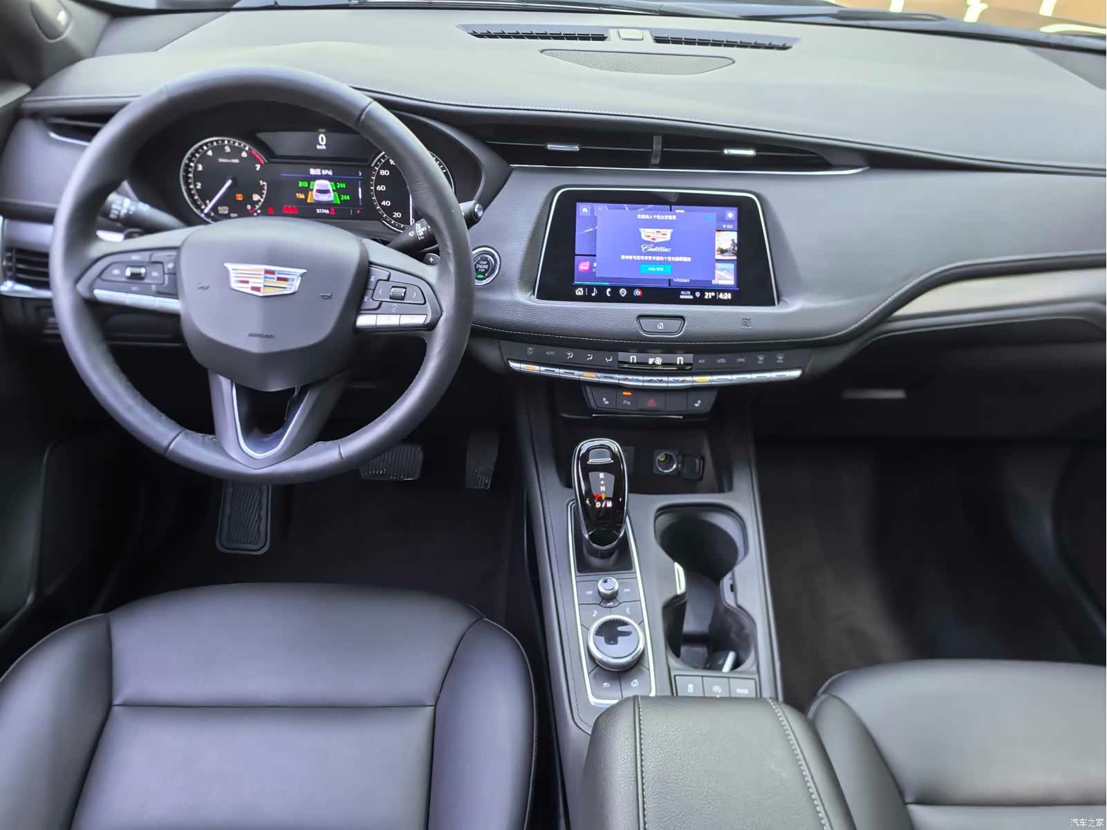 Cadillac XT4, 2021 все фото