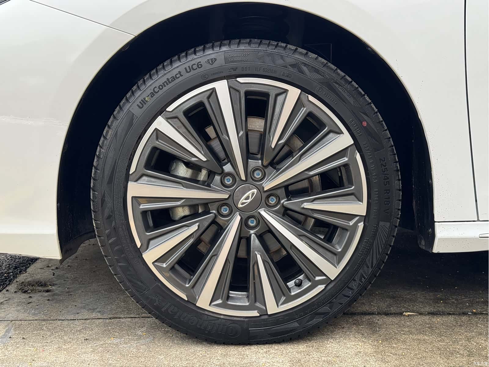 Chery Arrizo 8, 2024 все фото