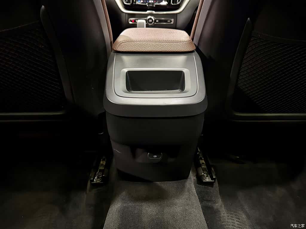Volvo XC60, 2022 30