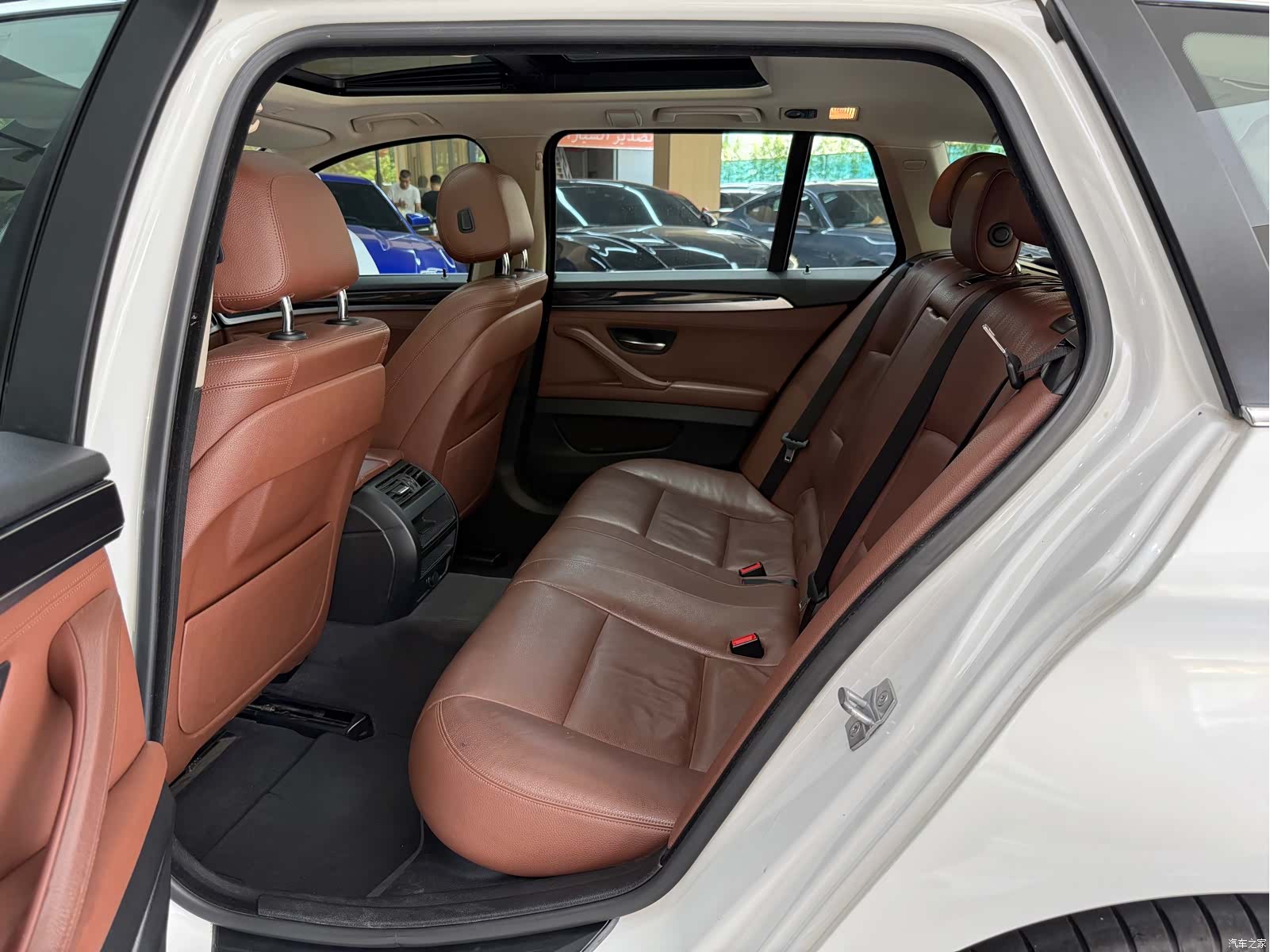 BMW 5 Series, 2014 24