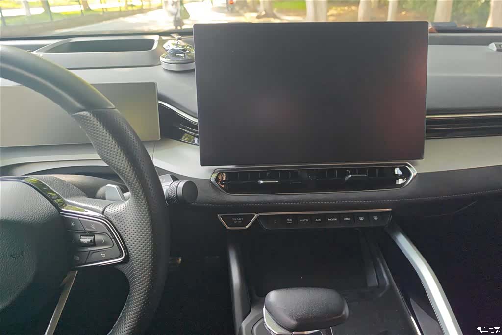 Geely Preface, 2024 13