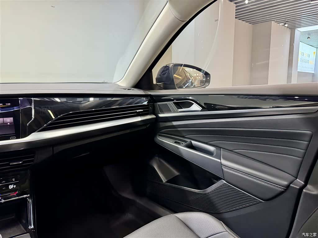 Volkswagen Passat, 2025 29