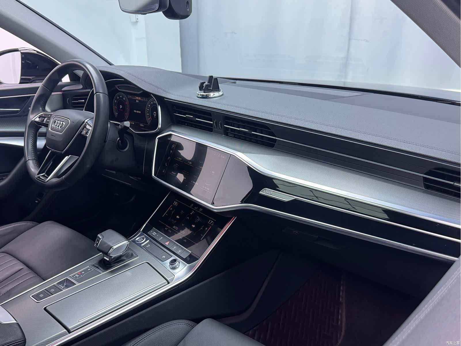 Audi A6L, 2020 11