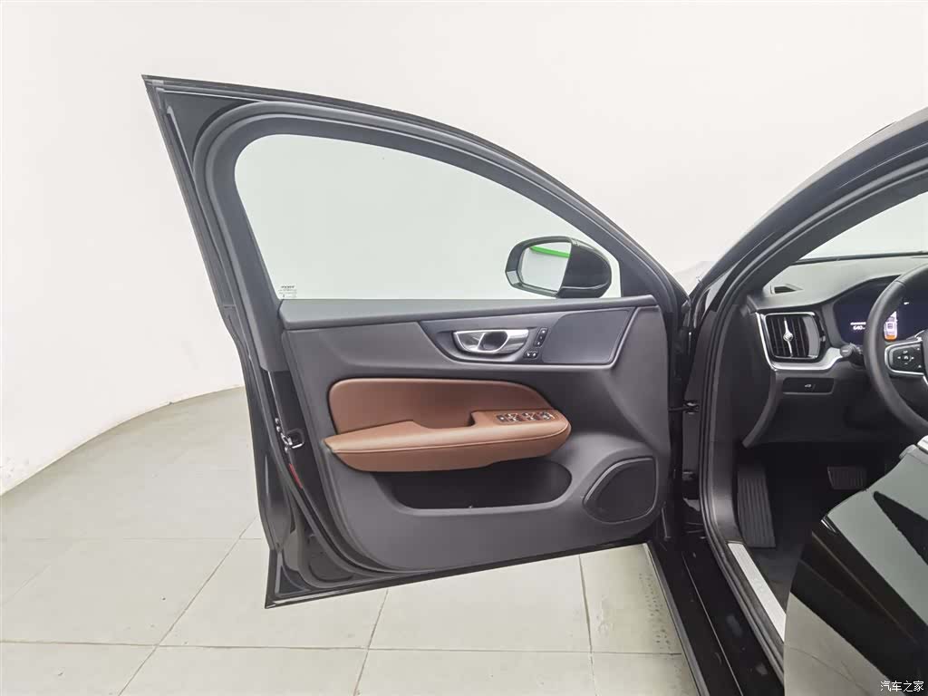 Volvo S60, 2025 8
