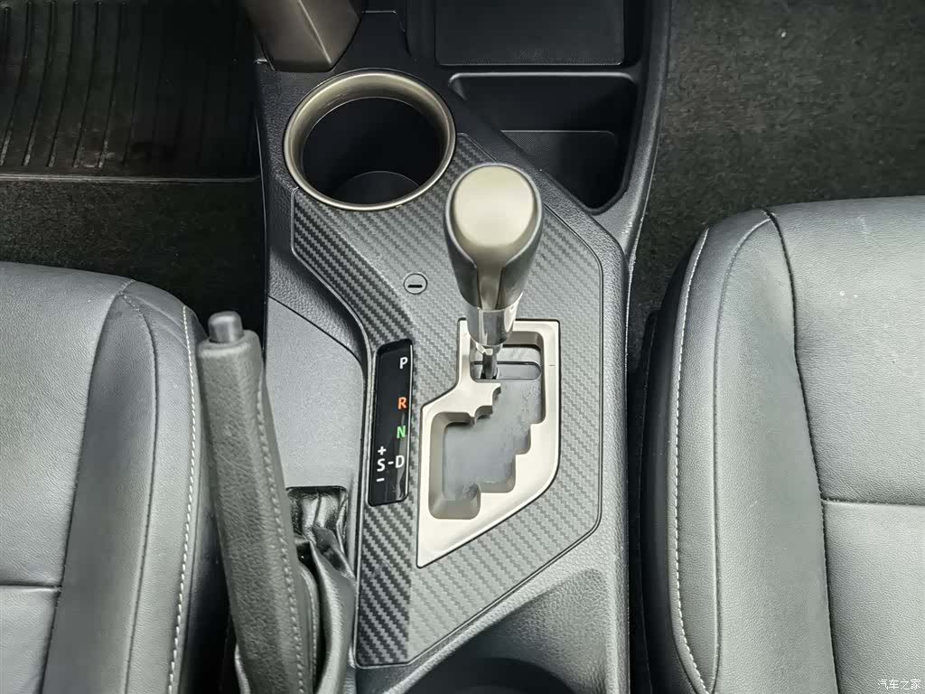 Toyota RAV4, 2016 13