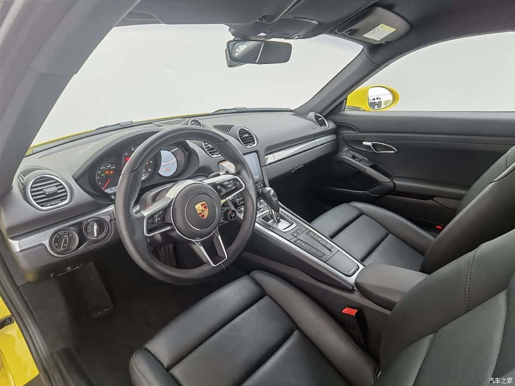 Porsche Cayman, 2022 все фото