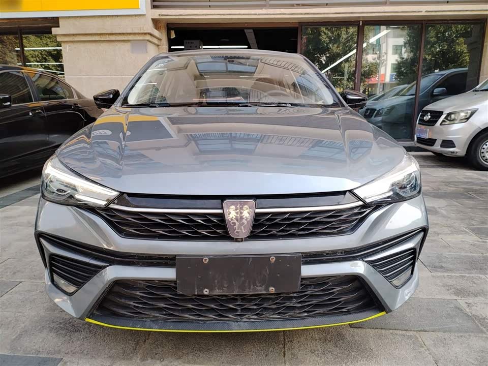 Roewe i5