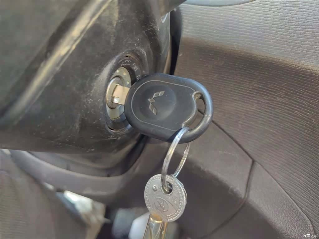 Wuling Hongguang, 2017 12