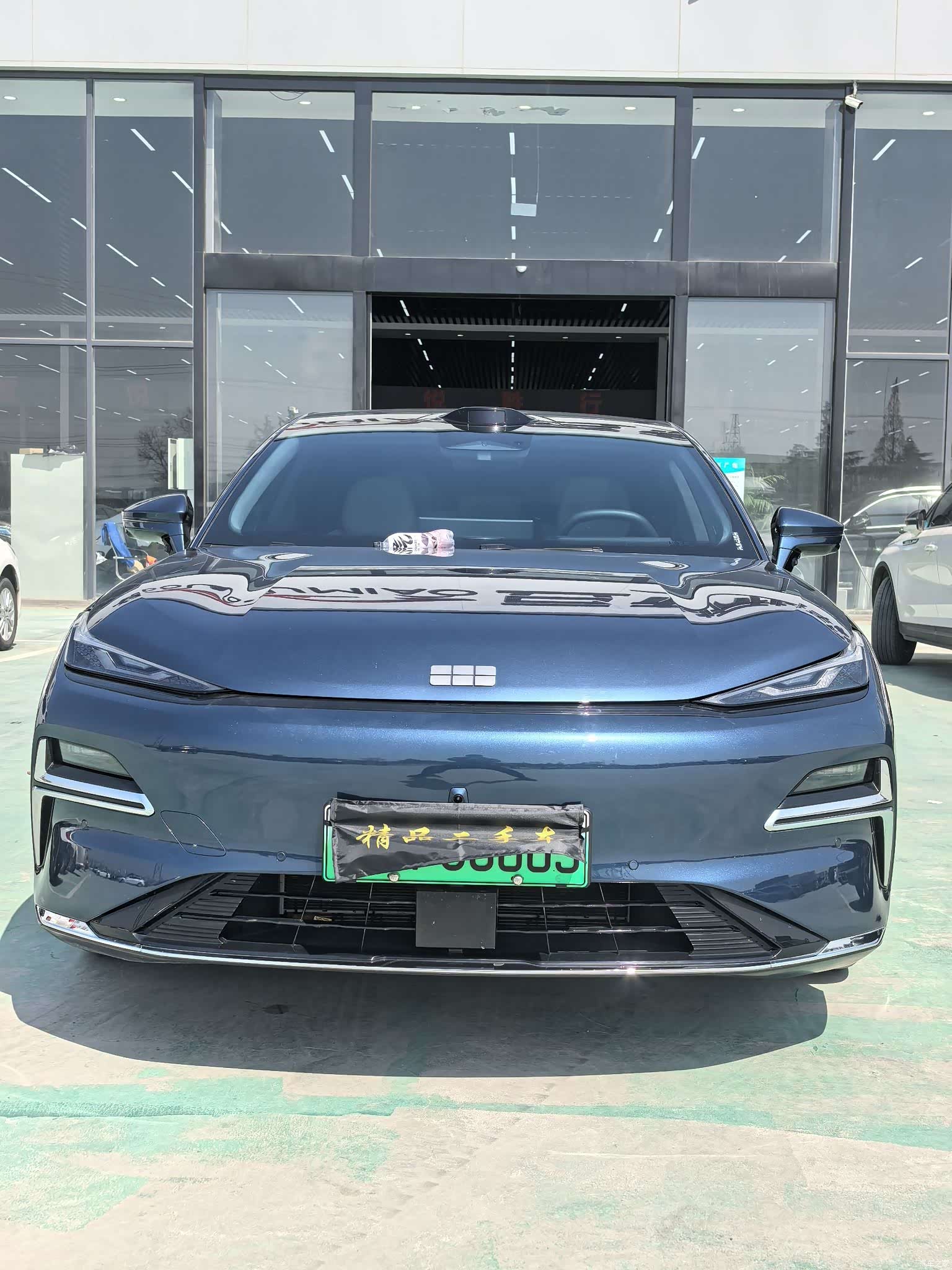 Geely 8, 2025 1
