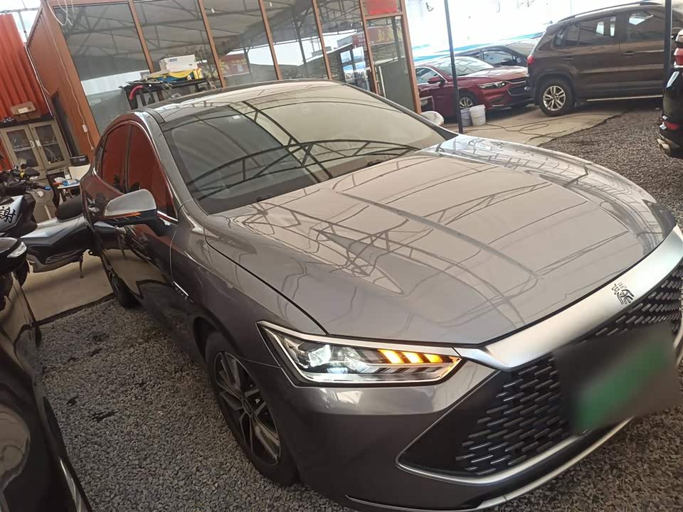 BYD Qin Yuan BYD Qin Yuan