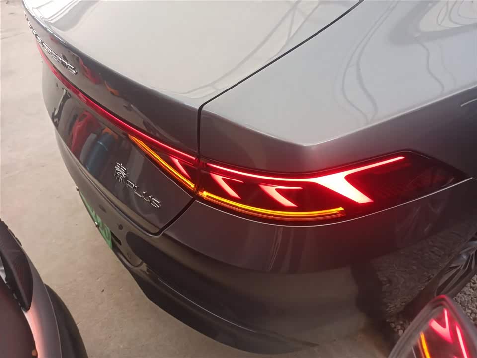 BYD Qin Yuan BYD Qin Yuan