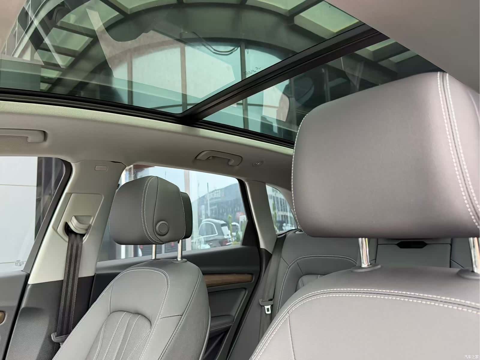 Audi Q5L, 2022 14