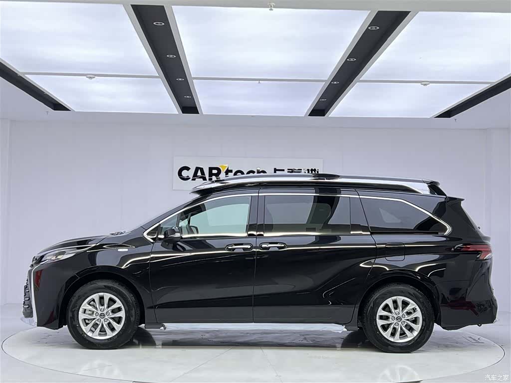 Toyota Granvia, 2024 8