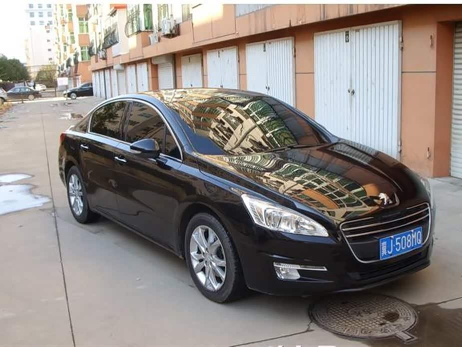 Peugeot 408