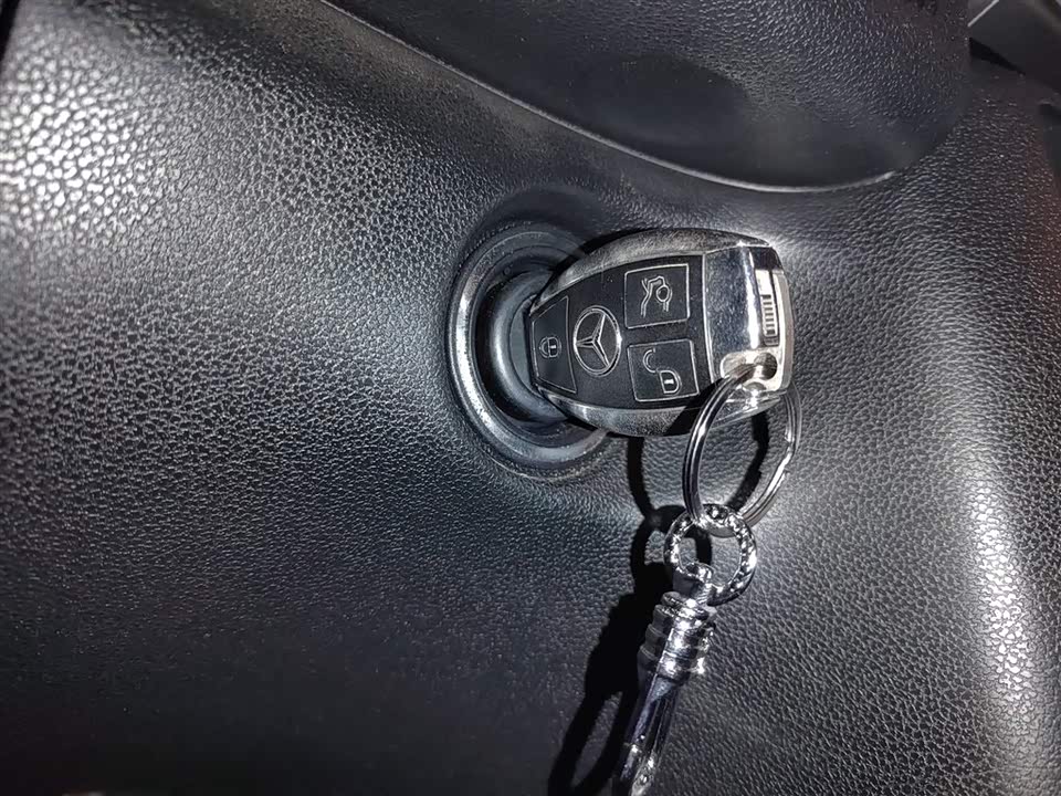 Mercedes-Benz R-class