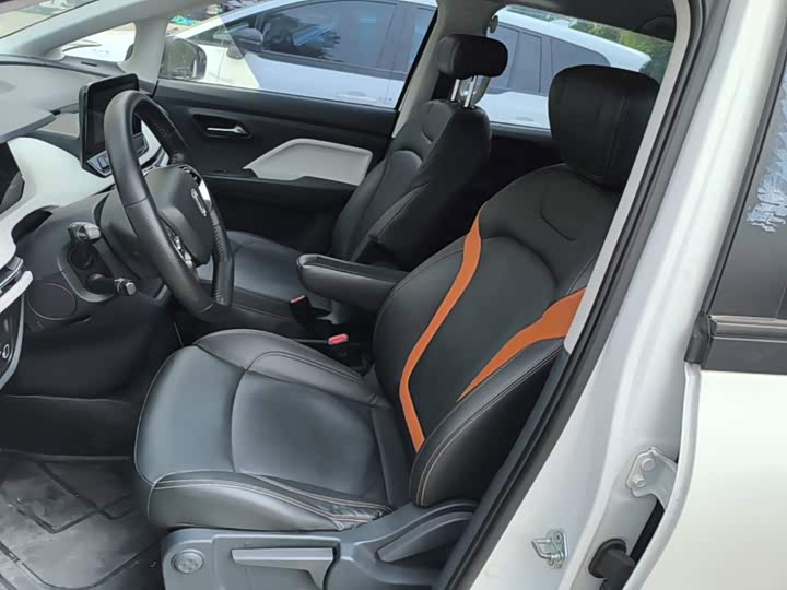 Bestune NAT 2022 shu xiang chu xing ban 100kW 425km
