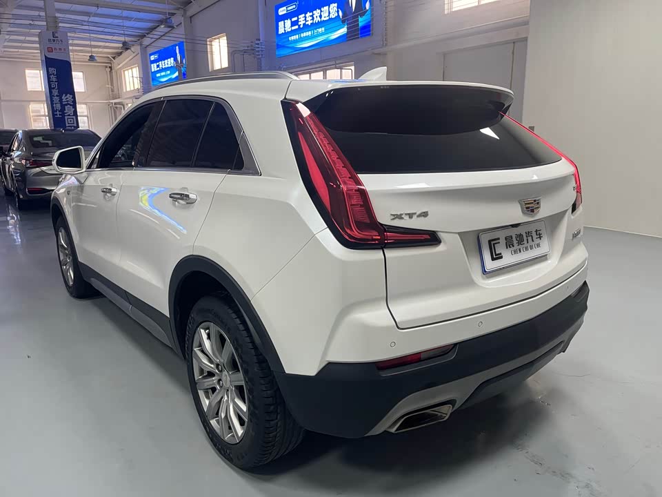 Cadillac XT4