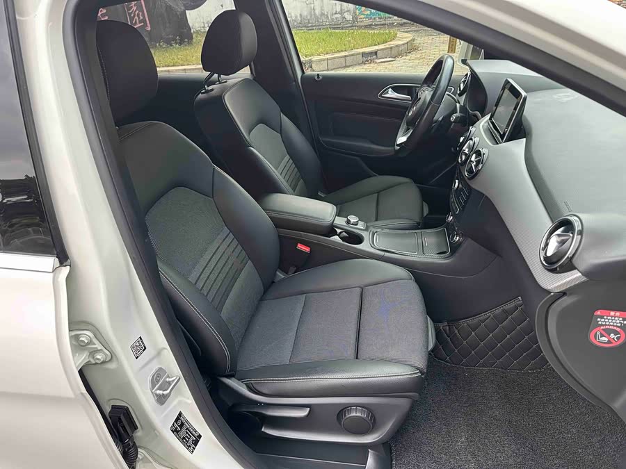 Mercedes-Benz B-Class 2016, фото 14