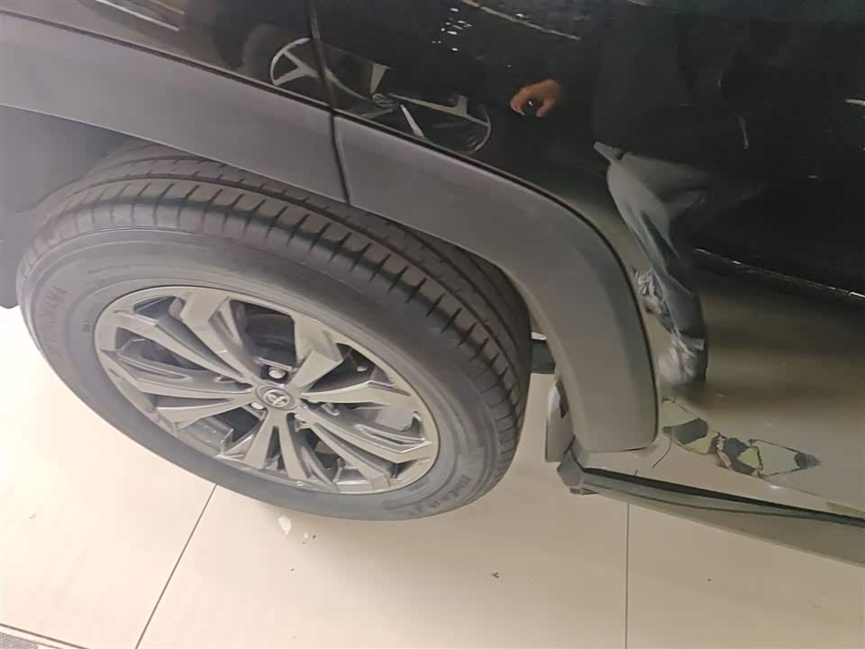 Toyota RAV4 Rongfang