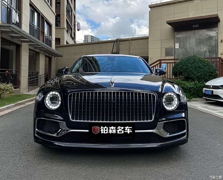 Bentley Flying Spur, 2022 2