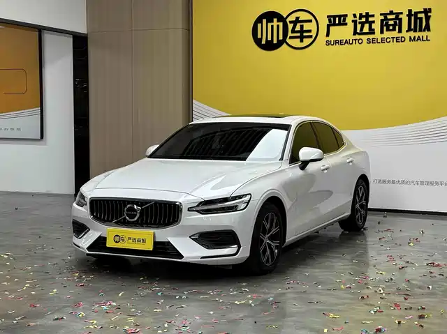 Volvo S60 2025 — купить из Китая под заказ