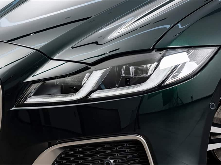 Jaguar XFL