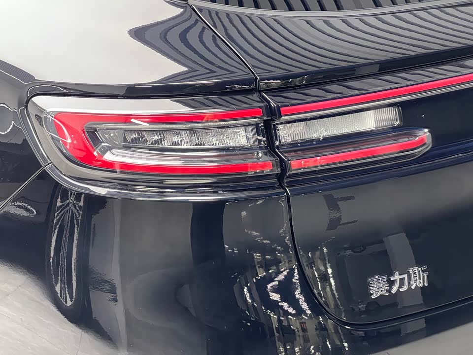 AITO Ask the world M5