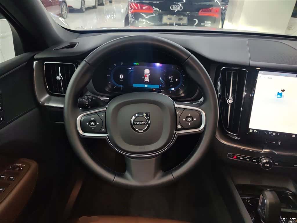 Volvo XC60, 2025 11