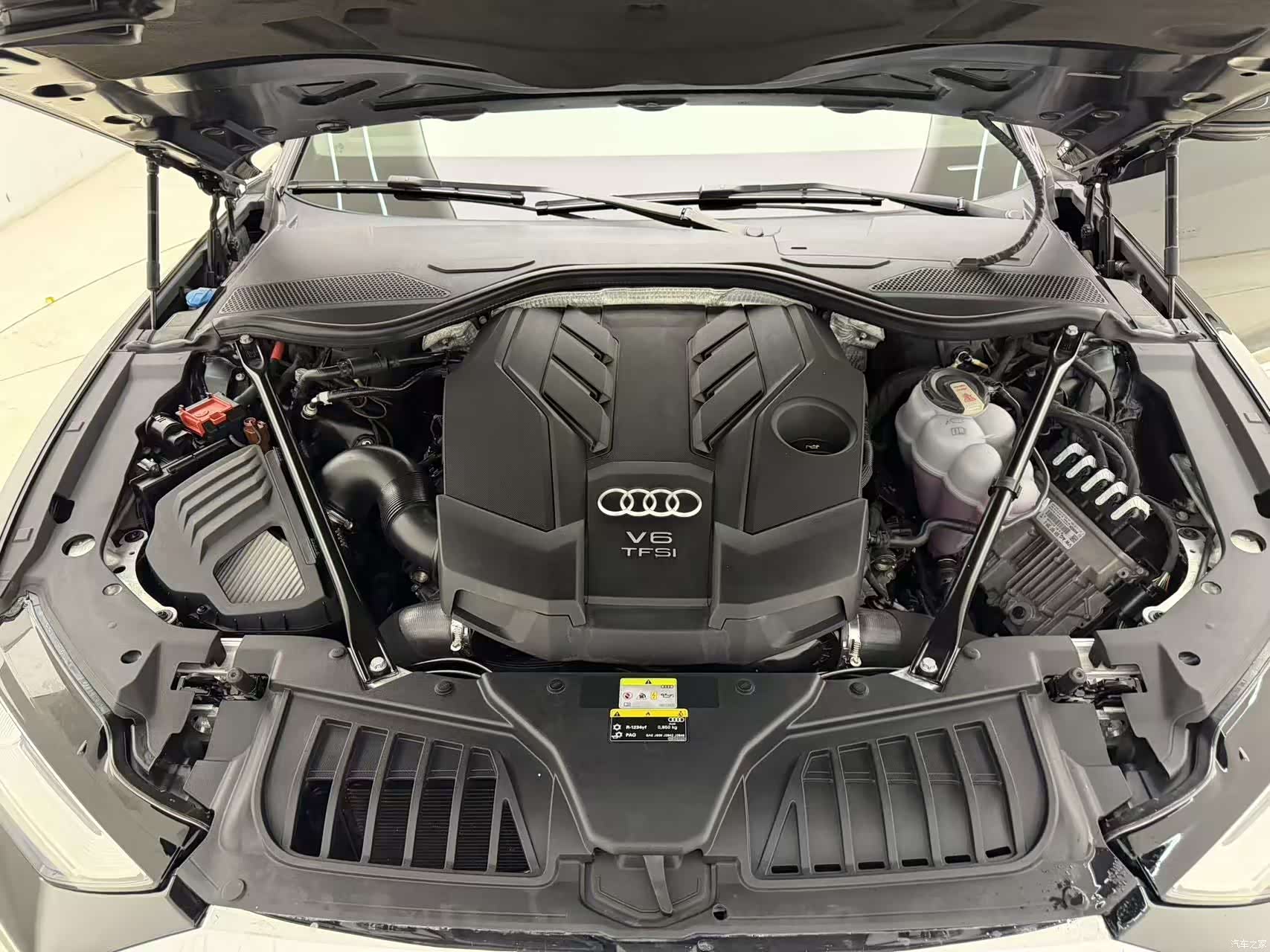Audi A8L, 2021 9