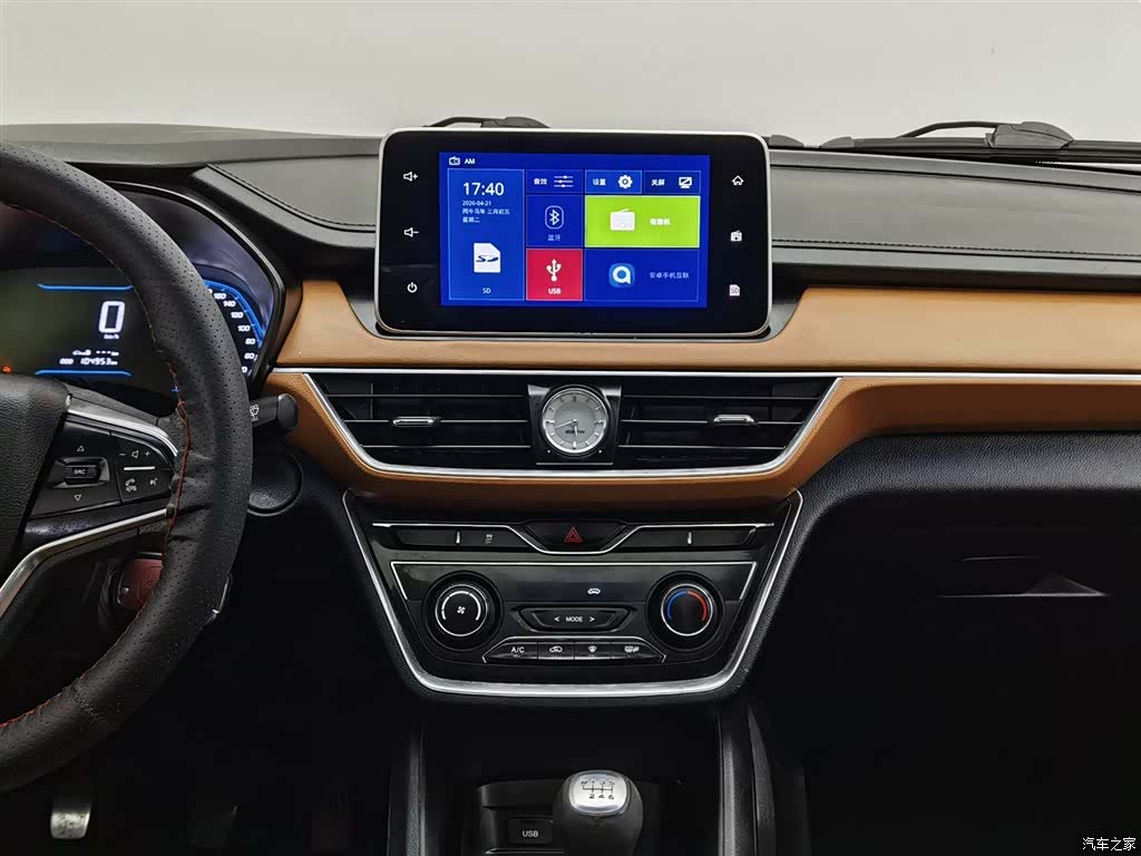 Wuling Hongguang, 2018 12