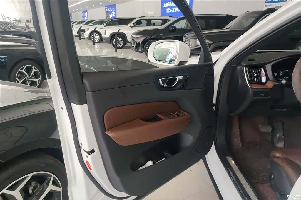 Volvo XC60, 2024 7