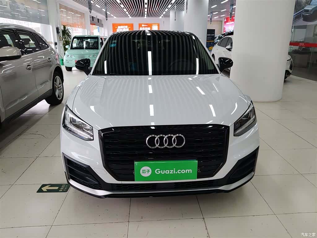 Audi Q2L, 2019 3