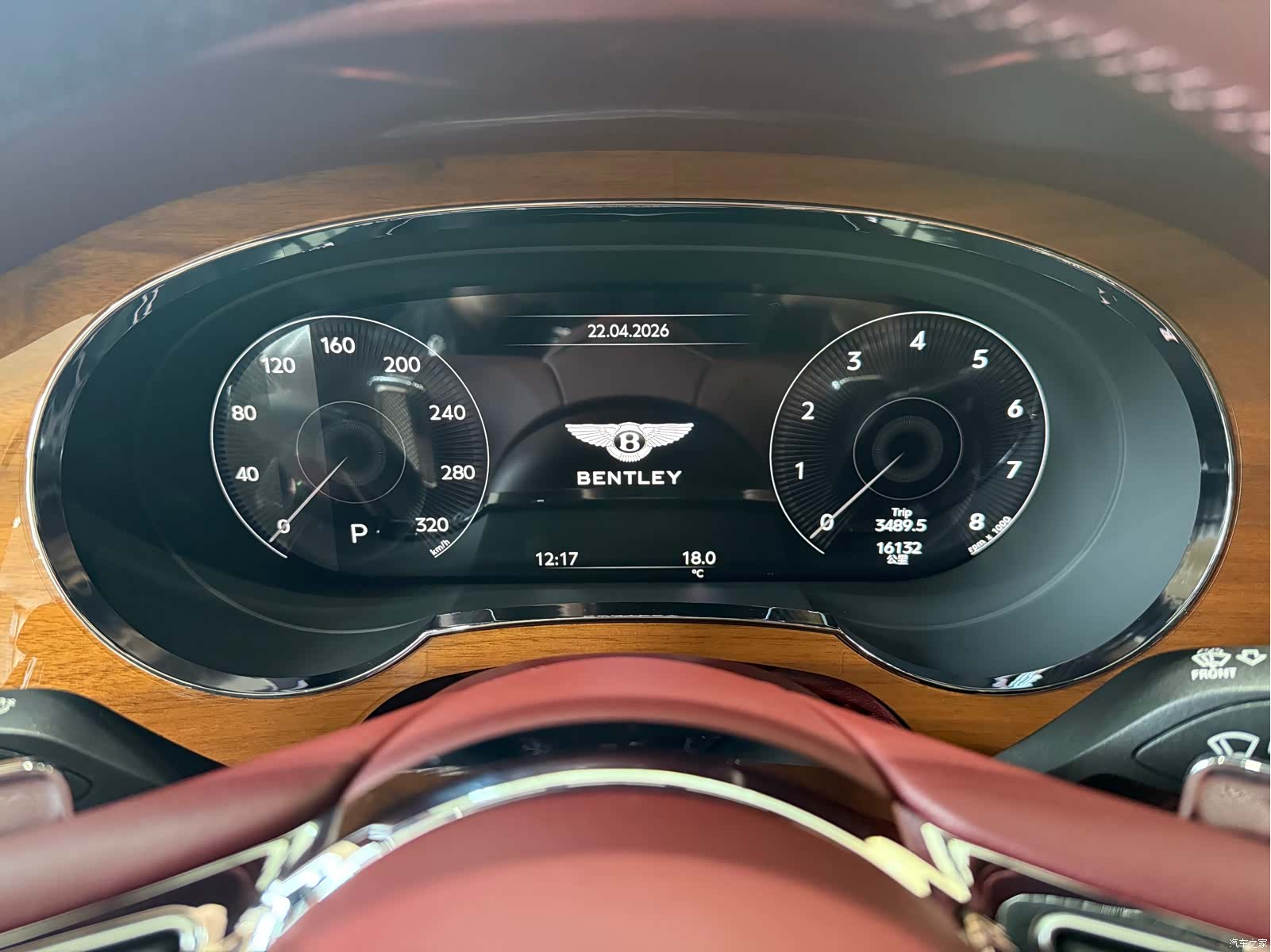 Bentley Bentayga, 2022 8