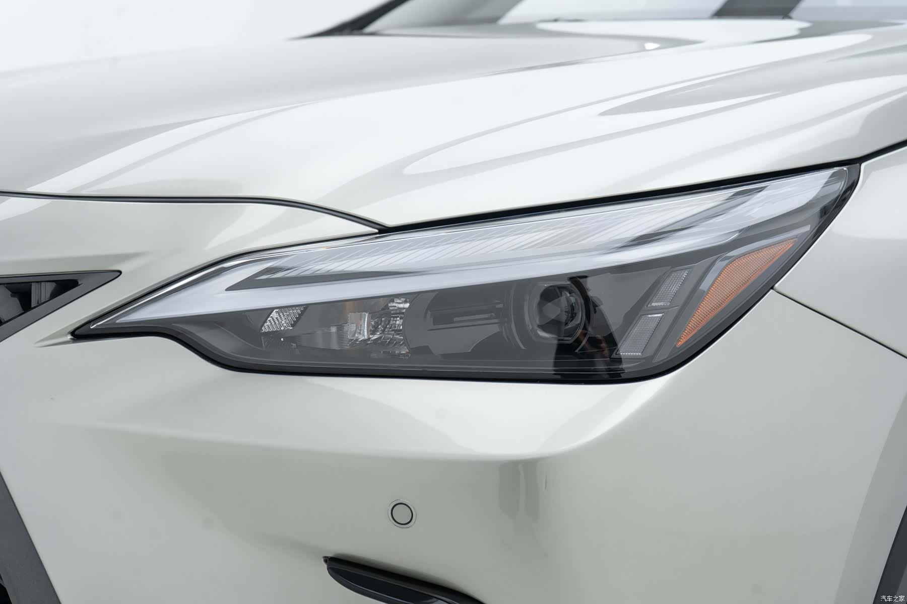 Lexus NX, 2022 16