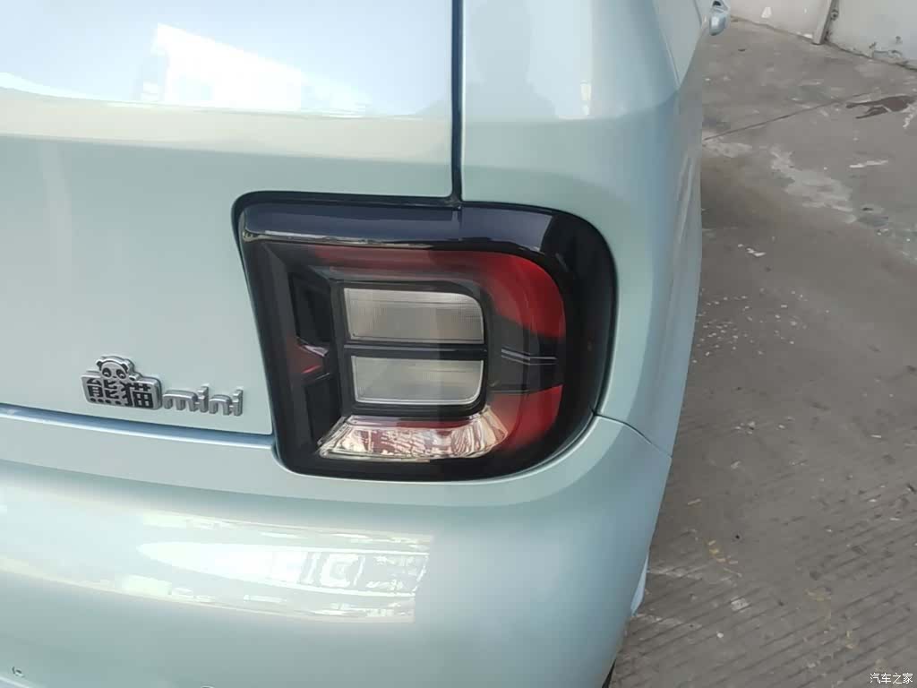 Geely Panda, 2025 8