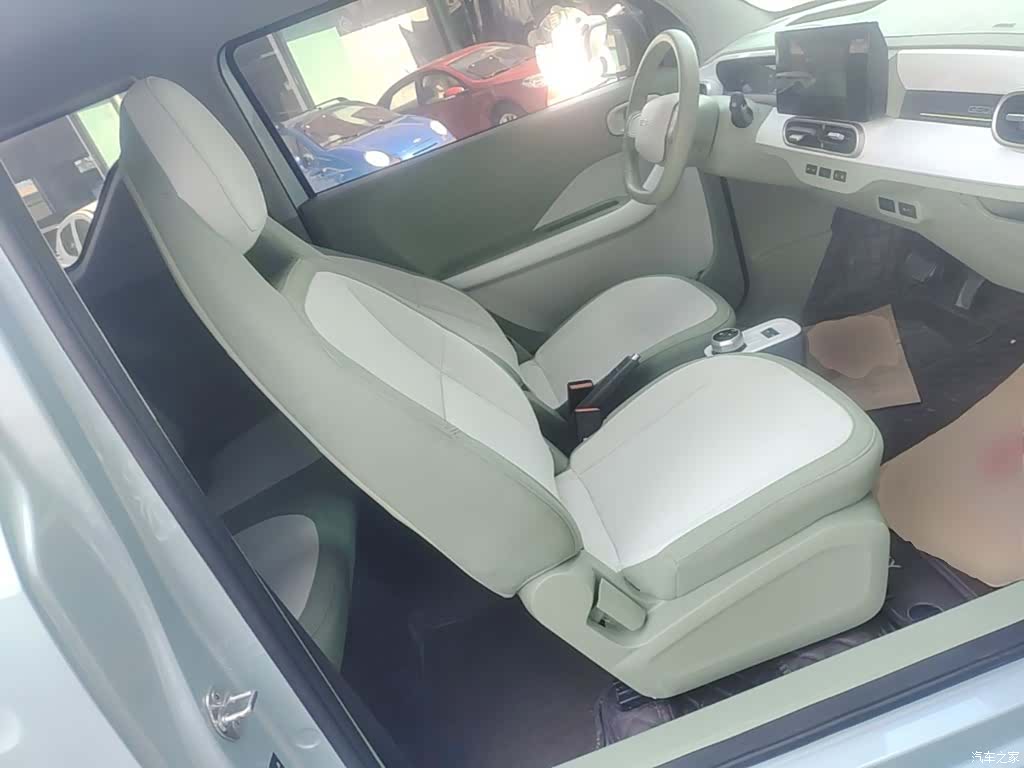 Geely Panda, 2025 25